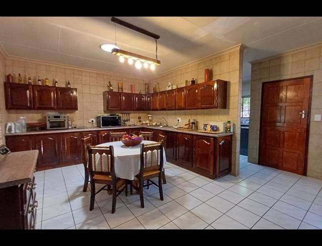 3 BEDROOM HOUSE FOR SALE IN SONNEVELD